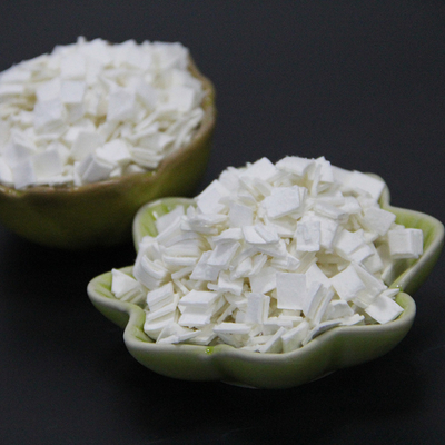 Alta resistência e fibra de celulose lignina natural hidrofílica para aplicações de topping branco
