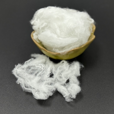 Fibras de reforço de nylon/poliamida misturadas com algodão e lã para fiação