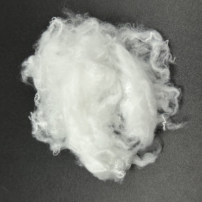 Fibras de reforço de nylon/poliamida misturadas com algodão e lã para fiação