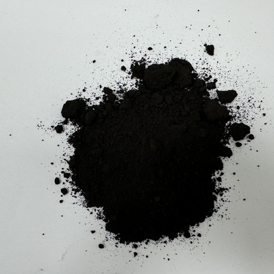 Pigmento preto de óxido de ferro com elevada resistência à coloração para pintura de edifícios industriais